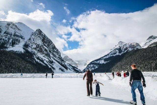 Ice skating in Banff, Winter activities